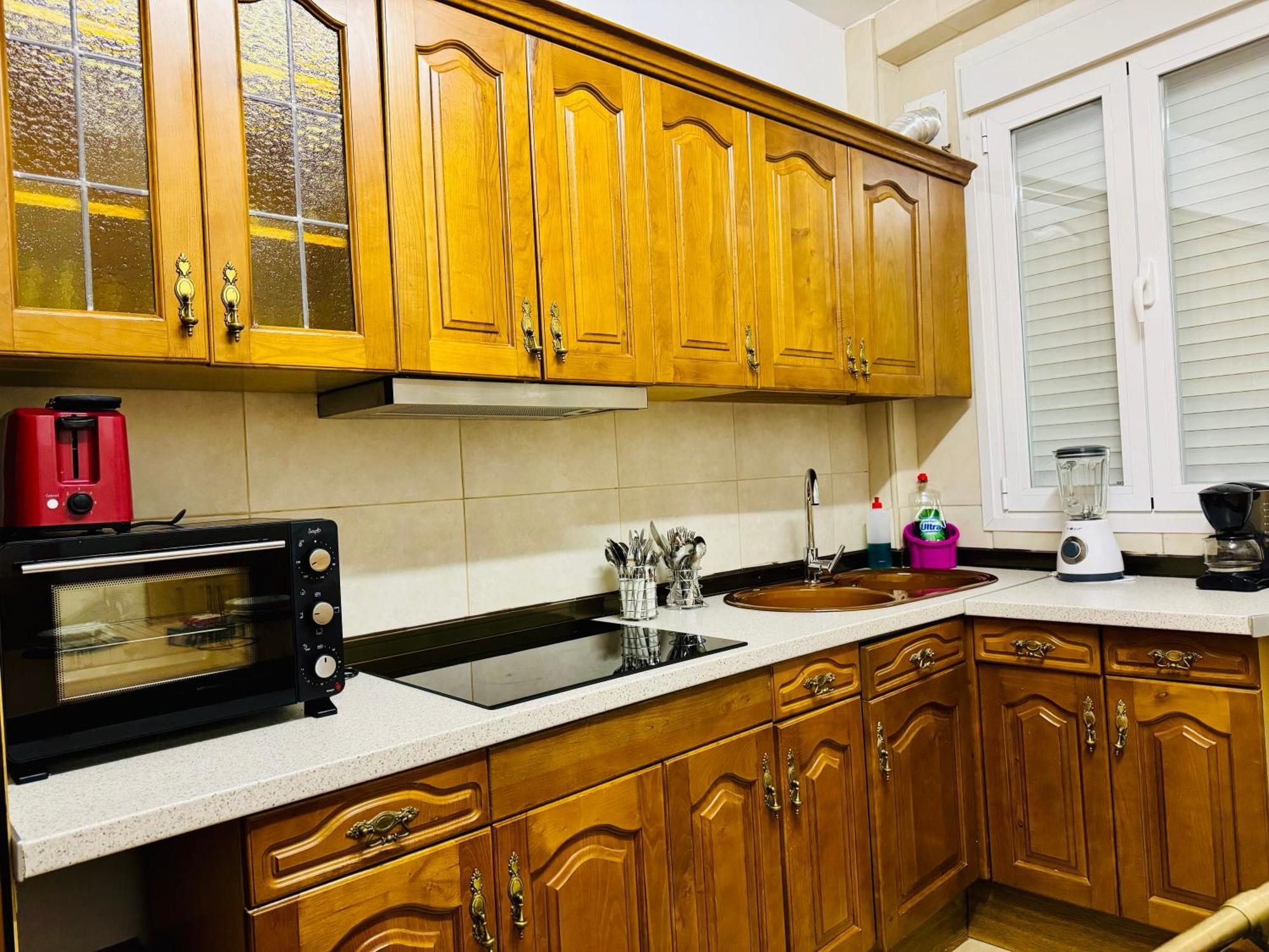 Pisos Familiares Barajas Apartment Madrid Bagian luar foto